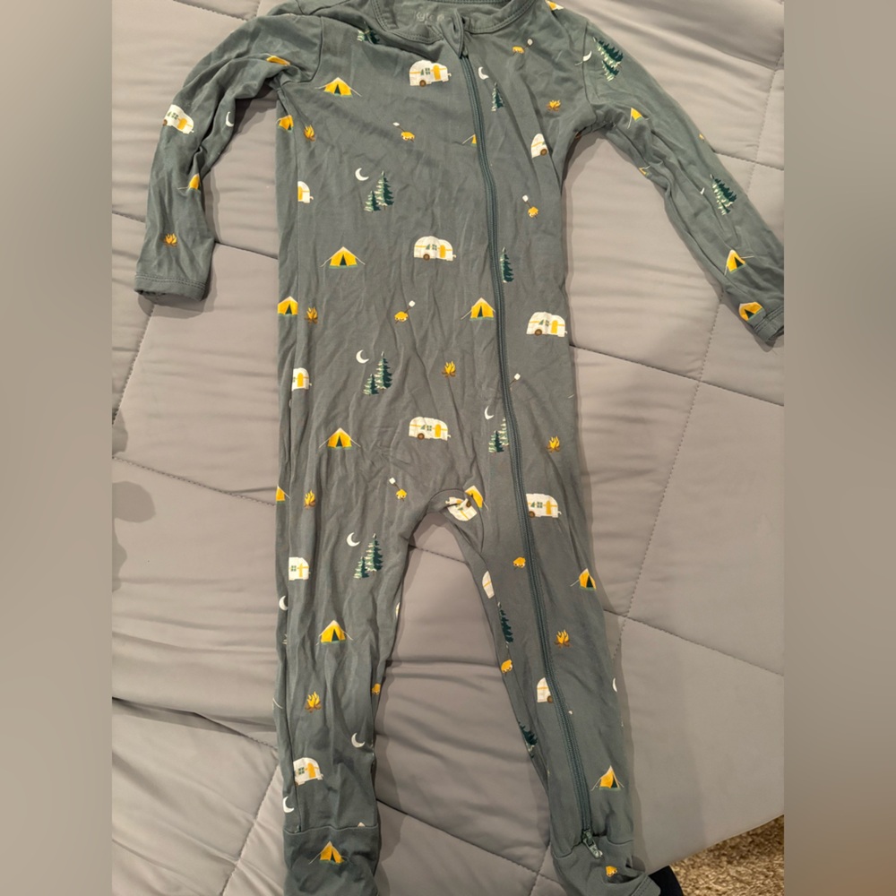Kyte Baby Zippered Romper in Camping - 3T